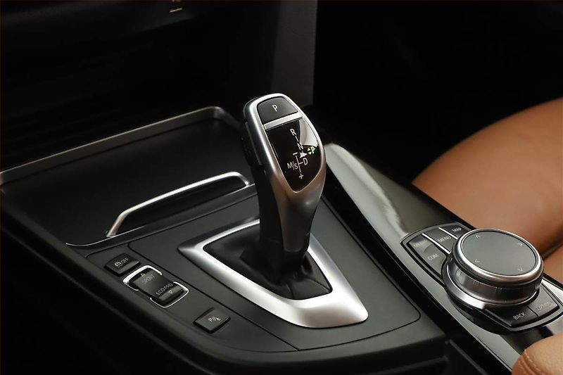 BMW Řada 4 (2017) Sport Line 435d xDrive - fotka 9 z 20