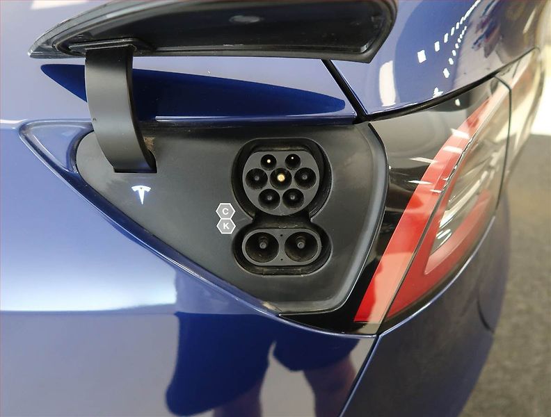 Tesla Model Y (2023) Long Range AWD 79kWh, SoH 93% - fotka 32 z 33