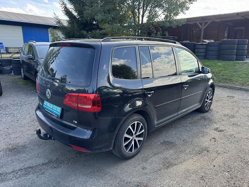 Volkswagen Touran 1.4 TSI ZARUKA NA KM - fotka 3 z 11