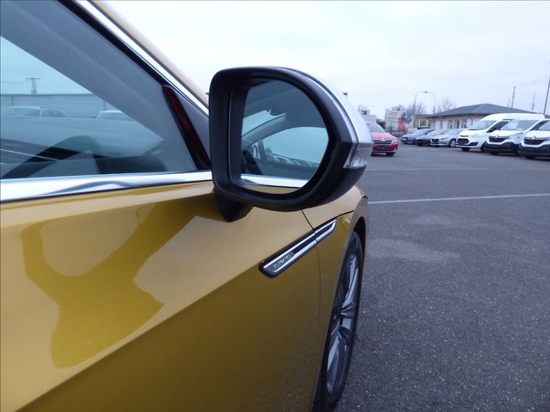 Volkswagen Arteon 2,0 TSI DSG,Navi,Kessy  Elegan - fotka 49 z 51