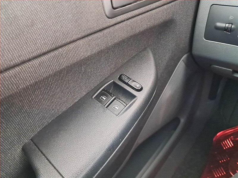 Škoda Fabia (2003) 1.2, Serv.kniha, po STK, Tažné - fotka 16 z 17