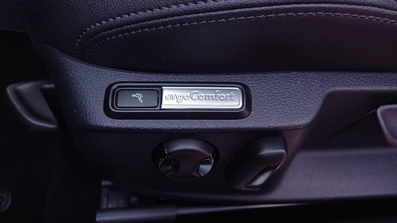 Volkswagen Passat Variant (2019) 2.0 Bi-TDI HIGHLINE - fotka 22 z 54