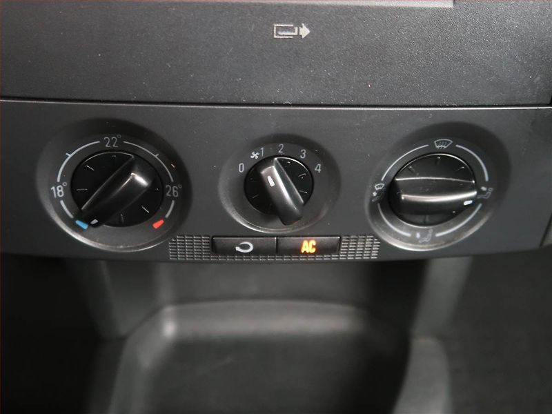 Škoda Fabia (2006) Elegance 1.2 12V, Serv.kniha - fotka 16 z 19