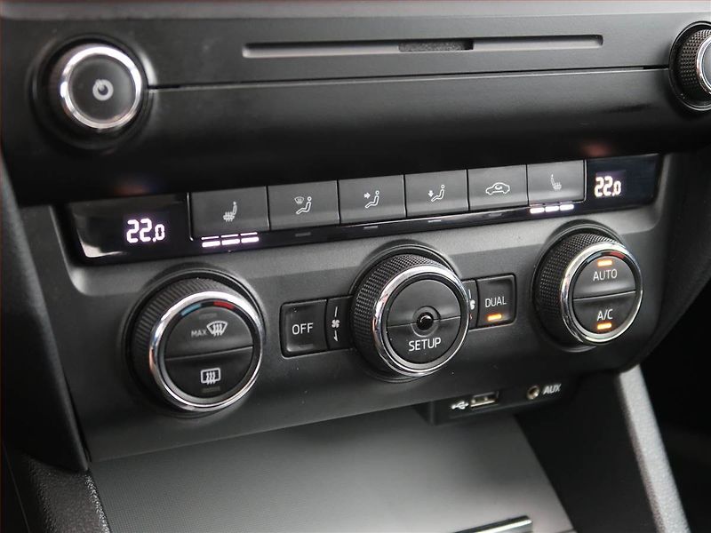Škoda Octavia (2014) 1.6 TDI, ČR,1.maj, Tempomat - fotka 16 z 17