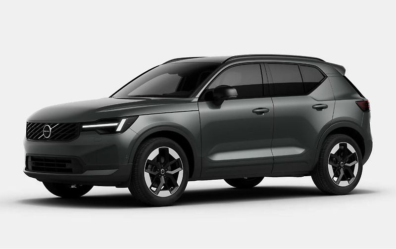 Volvo XC40 (2026) B3 AUT DARK PLUS - fotografie inzerátu
