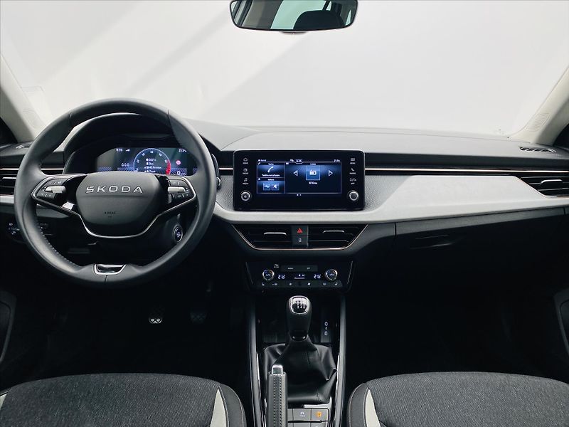 Škoda Kamiq 1,0 TSI 85kW Top Selection - fotka 9 z 27