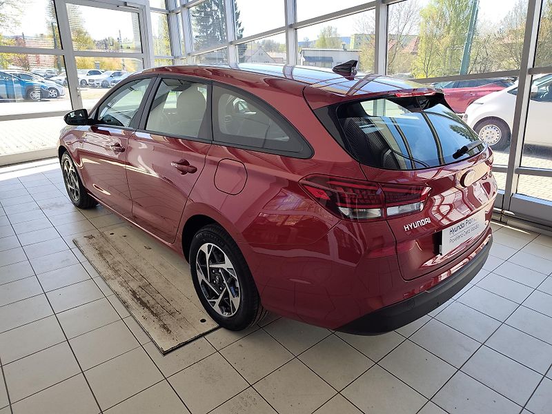 Hyundai i30 (2025) 1.0T-GDi 74kW Comfort AT - fotka 2 z 20