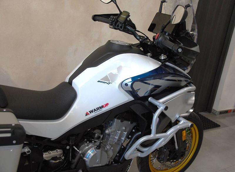 CFMOTO 800 MT (2024) 800MT Explore - DPH, po 1. maj - fotka 7 z 20