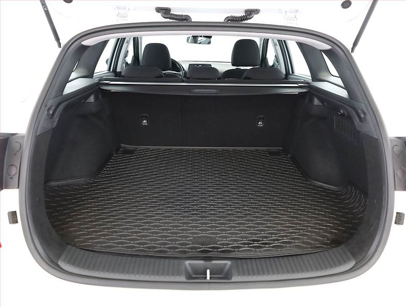 Hyundai i30 (2018) 1.0 T-GDI, Serv.kniha - fotka 13 z 14