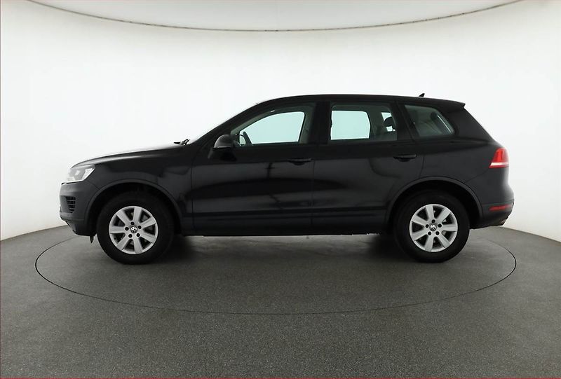 Volkswagen Touareg (2015) 3.0 TDI, 4X4, Automat, Navi - fotka 3 z 20