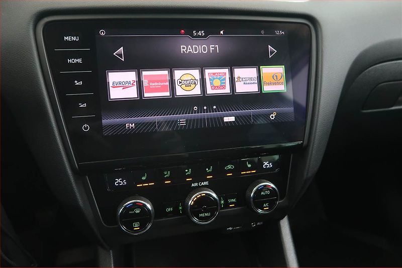Škoda Octavia (2017) 2.0 TDI, Navi, Tempomat - fotka 12 z 18