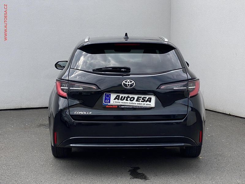 Toyota Corolla (2021) 1.2 T, ČR, Comfort, LED - fotka 5 z 18