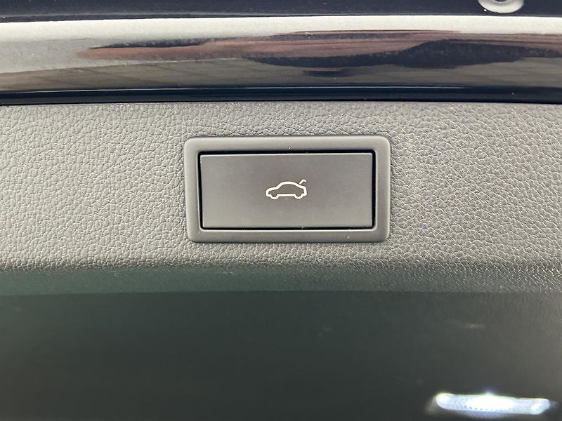 Škoda Superb 2.0 TDI 4x4 Scout - fotka 31 z 31