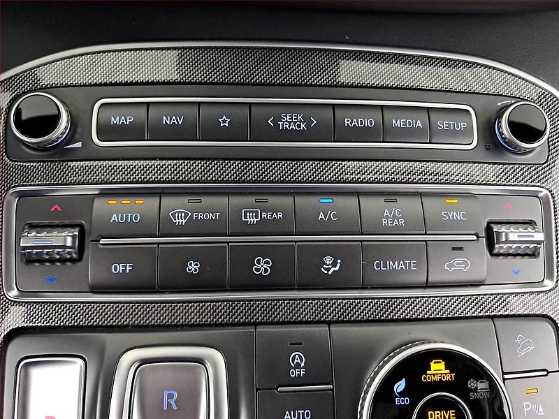 Hyundai Santa Fe (2021) 2.2 CRDi - fotka 18 z 26