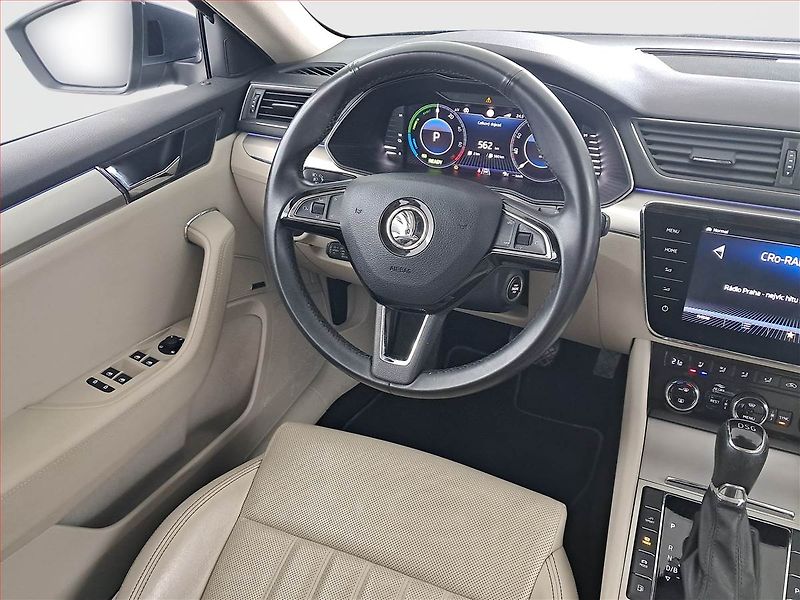 Škoda Superb (2020) Laurin&Klement iV 1.4 TSI PHEV - fotka 7 z 20