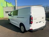 Ford Transit Custom (2025) 2.0 TDCi 100kW 6 míst L2H1 - náhled 2