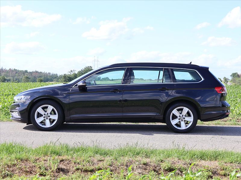 Volkswagen Passat 2,0 TDI 140kW DSG LED Business - fotka 4 z 34