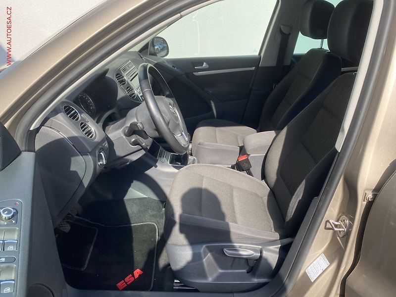 Volkswagen Tiguan (2013) 1.4 TSi, Sport, bixen, +kola - fotka 11 z 17