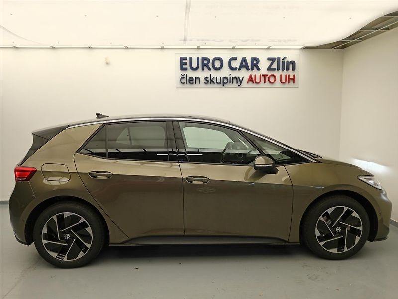 Volkswagen ID.3 (2025) Pro People 150 kW, 59 kWh - fotka 7 z 16