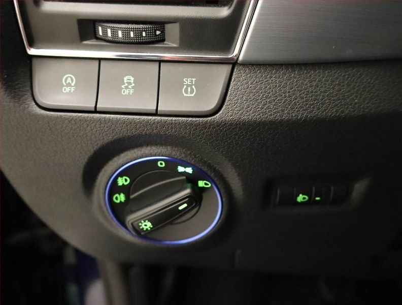 Škoda Fabia (2015) Ambition Plus 1.2 TSI, Navi - fotka 17 z 18