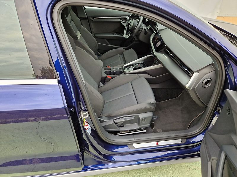 Audi A3 S-Line 35 TFSI - fotka 33 z 36