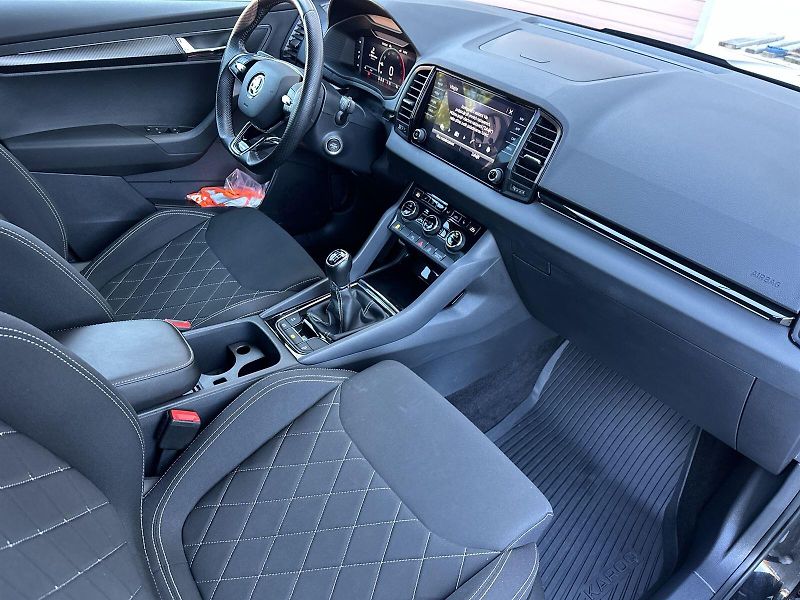 Škoda Karoq (2022) 2.0 TDI Sportline - fotka 10 z 33