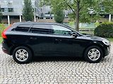 Volvo XC60 2.4D 4x4 AUT SERVISKA TAŽNÉ - náhled 11