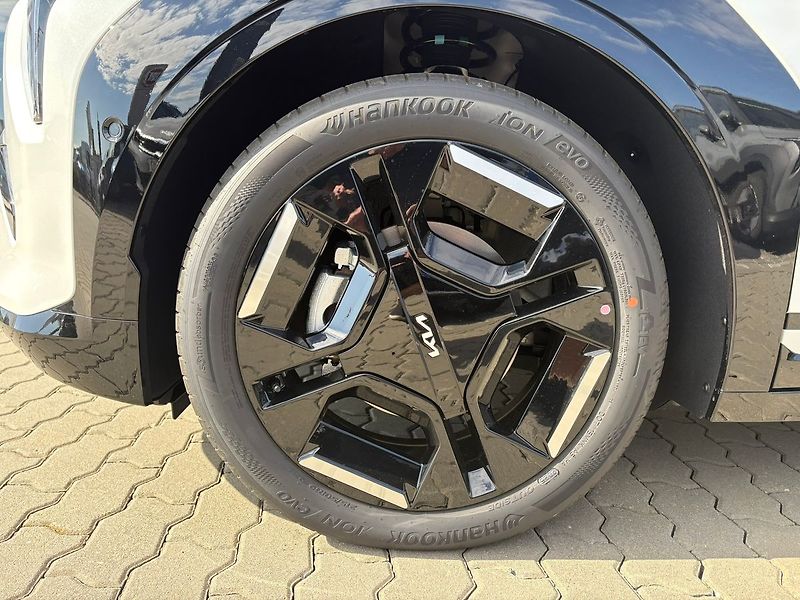 Kia EV3 (2026) 4x2 GT-LINE 150 KW + 81,4 KWH - fotka 4 z 13