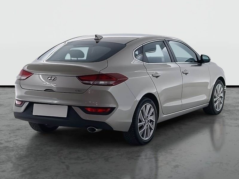 Hyundai i30 (2019) Style 1.4 T-GDI, Automat, Navi - fotka 5 z 19