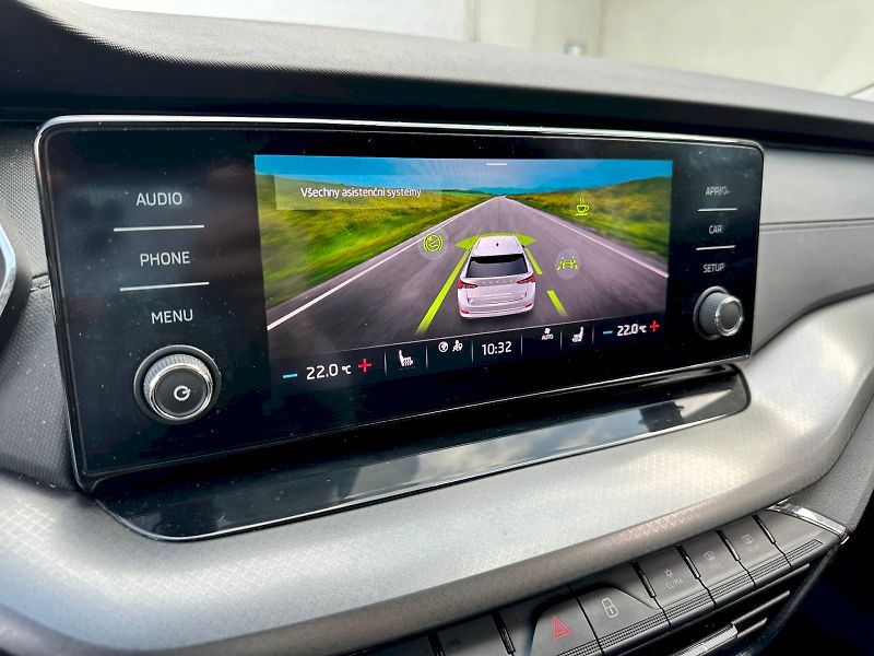 Škoda Octavia (2023) 2.0 TDI 85kW Ambition Combi - fotka 16 z 22