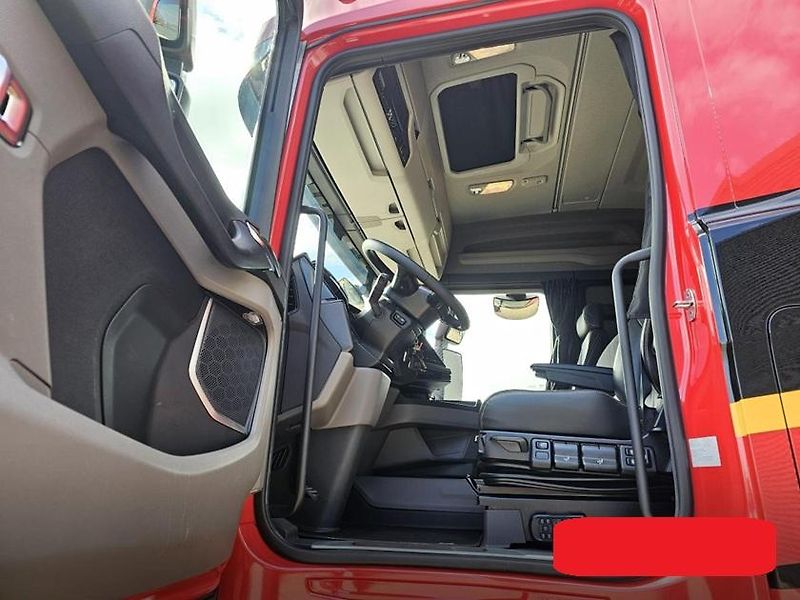 Scania (2024) R 560 8x4 tahač 180t EURO 6 - fotka 15 z 21