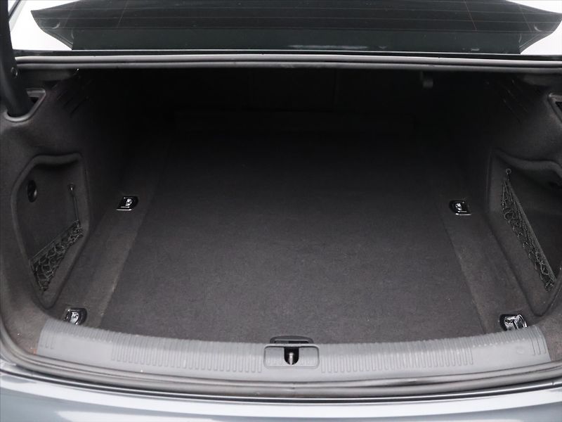 Audi A4 2,0 TFSI 185kW Quattro S-LINE - fotka 10 z 33