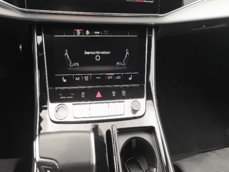 Audi Q7 3.0TDi S-Line - fotka 15 z 25