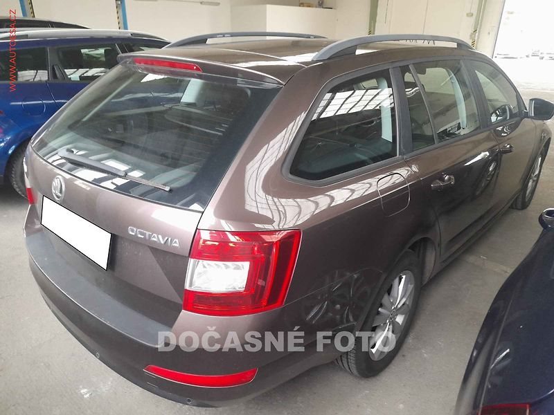 Škoda Octavia (2014) 2.0TDI, Elegance, bixen - fotka 2 z 3