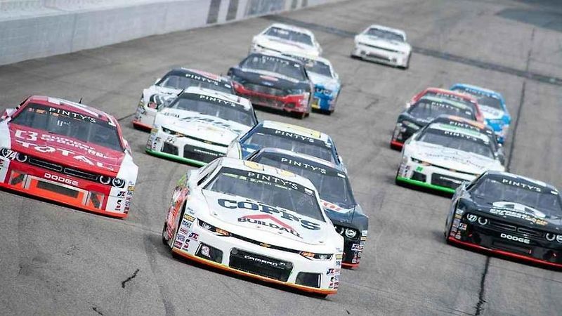 Závody Nascar