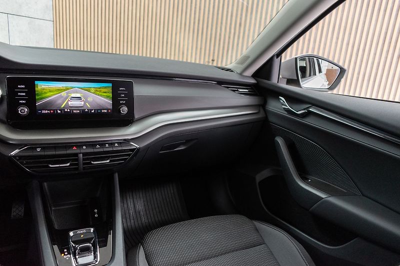 Škoda Octavia 2.0 TDI*REZERVACE* - fotka 11 z 39