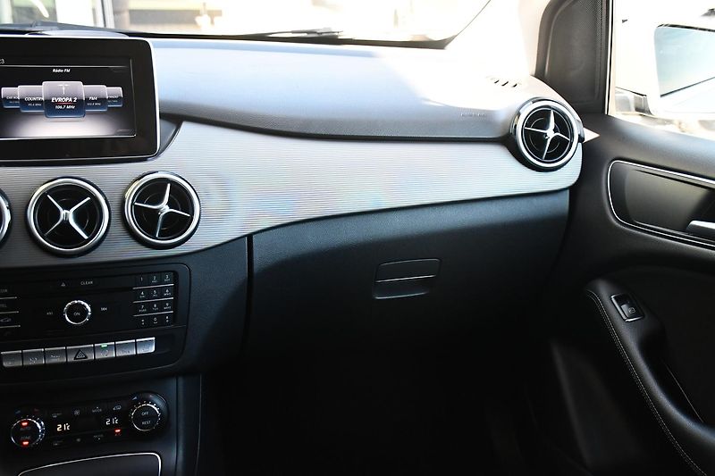 Mercedes-Benz Třídy B 220d PDC 4M N.TOP VYHŘ.SEDAČ - fotka 8 z 38