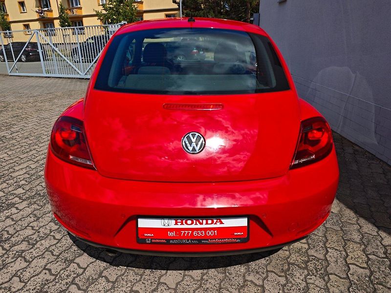 Volkswagen Beetle (2012) 1.2 TSI Design ČR 94.300km DPH - fotka 31 z 34
