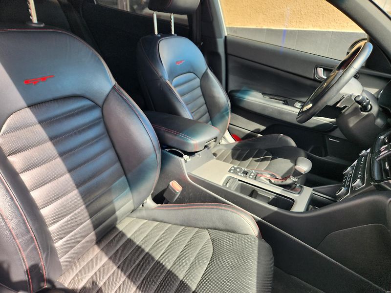 Kia Optima 2.0-GTLINE-AUTOMAT-NAVI-KAMERA - fotka 11 z 11