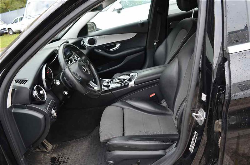 Mercedes-Benz Třídy C (2016) 250 COMBI  4MATIC AT - fotka 19 z 23