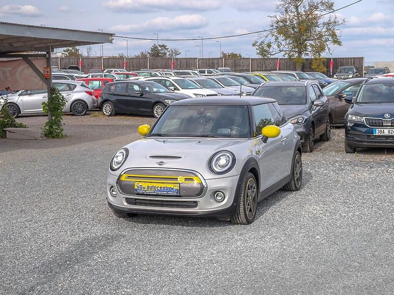 Mini Cooper (2020) ČR SE NAVI H/K – SoH 100% - fotka 1 z 64