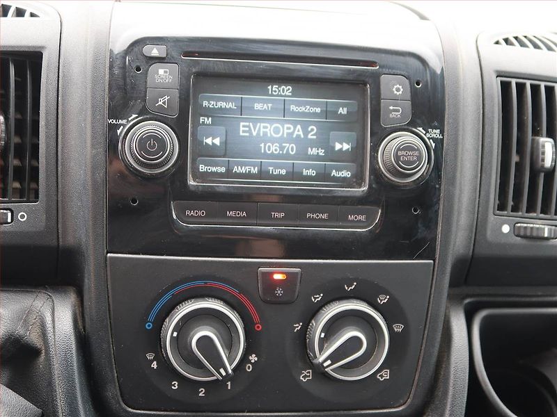 Citroën Jumper (2016) 2.0 BlueHDi, 6Míst, L3H2, 1.0t - fotka 9 z 11