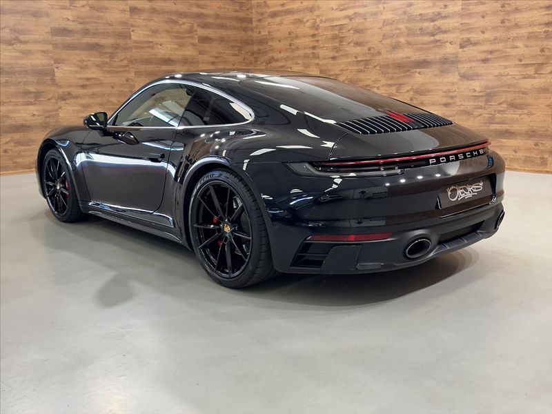 Porsche 911 CARRERA 4S SPORT DESIGN - fotka 2 z 29