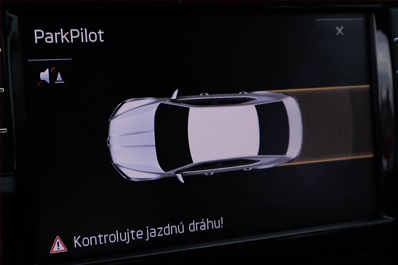 Škoda Superb (2016) Laurin&Klement 2.0 TDI - fotka 21 z 30