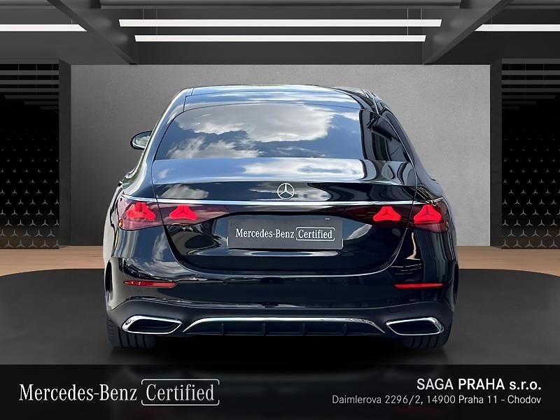 Mercedes-Benz Třídy E 450 d 4MATIC - fotka 5 z 21