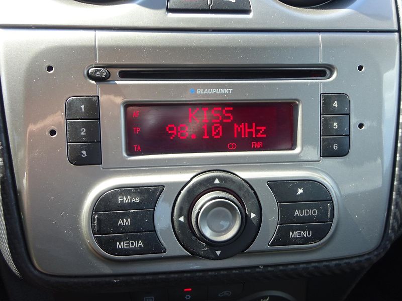 Alfa Romeo MiTo 1.4i 70kW KLIMA  - fotka 22 z 29
