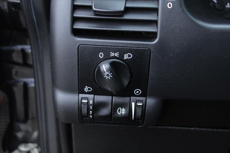 Opel Zafira 1.6i 74kW 7-MÍST TAŽNÉ ZAŘ. - fotka 17 z 19