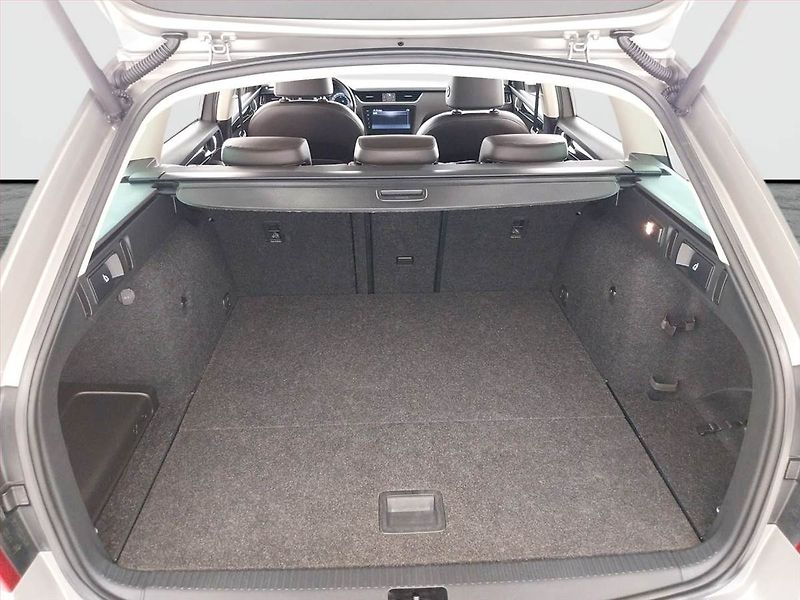Škoda Octavia (2017) Laurin&Klement 1.8 TSI, 4X4 - fotka 14 z 25