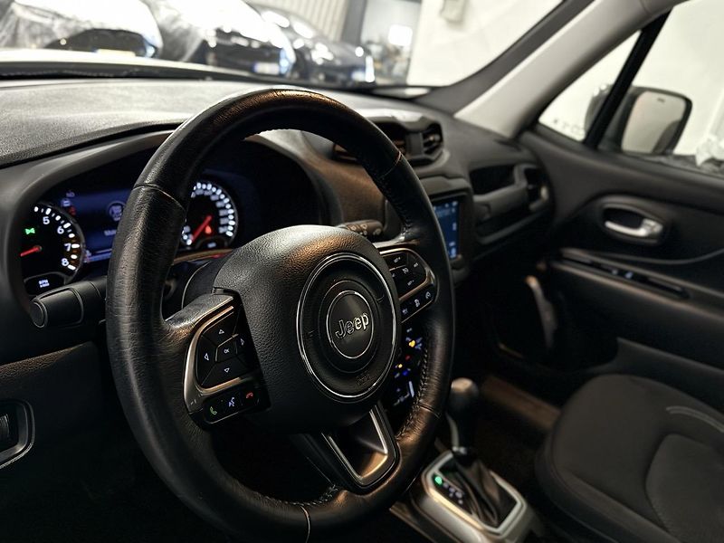 Jeep Renegade (2020) 1.3i,T4,180CV,REZERVOVÁNO - fotka 17 z 28