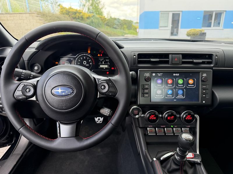 Subaru BRZ 2,4i 172kW 1800km - fotka 10 z 19